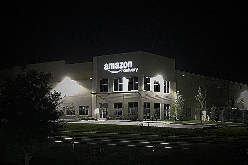 Amazon DGR3 Delivery Station Exterior - amazon delivery station dgr3 photos