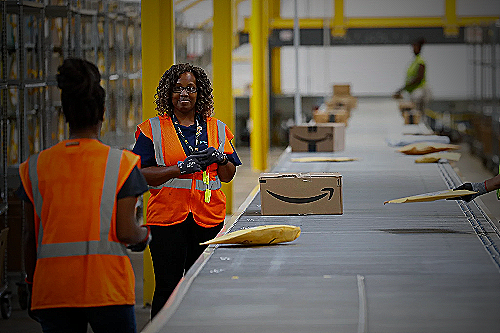 Amazon delivery station - amazon delivery station dgr3 photos